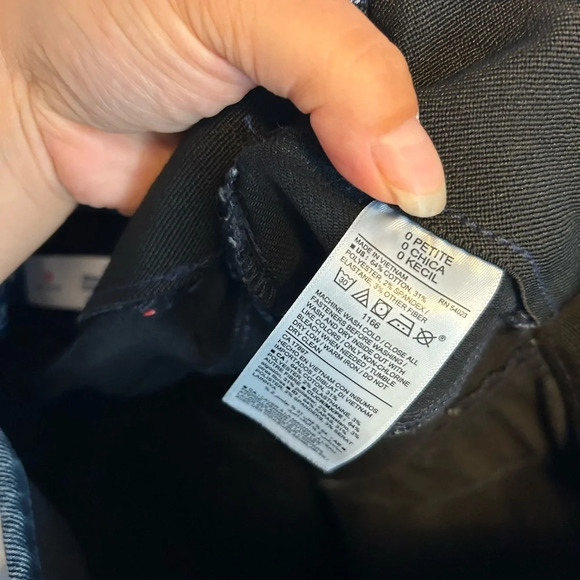 Old Navy Rockstar Super Skinny Pull On Jeggings - Picture 5 of 5